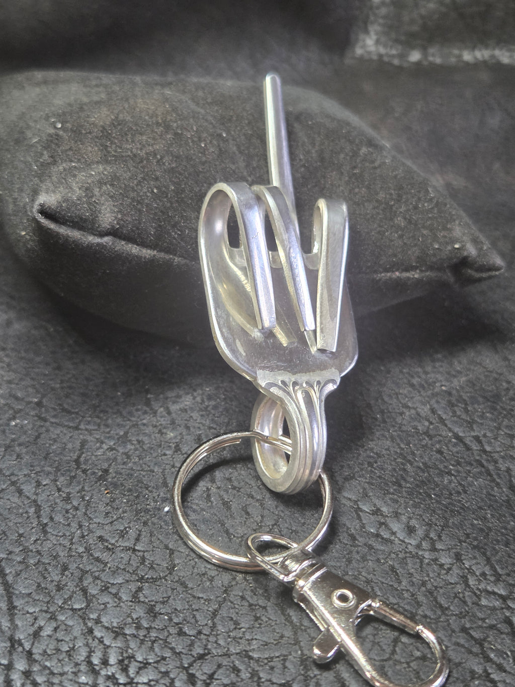 Handmade "Your #1" Sign Keychain ✌️ Upcycled Fork – One of a Kind