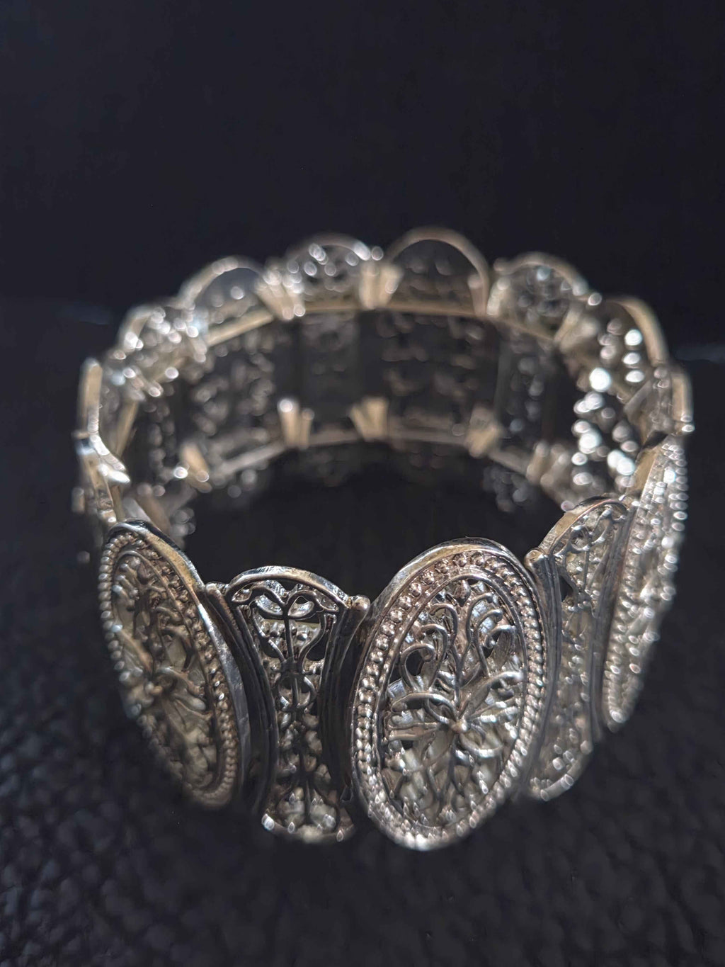 Vintage Filigree Stretch Bracelet – Easy On/Off, Intricate Design