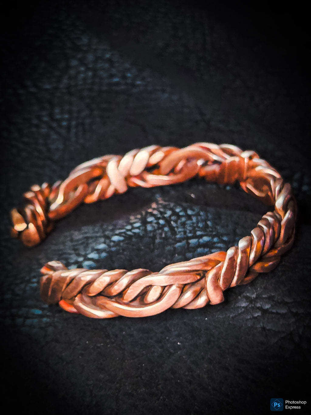 One-of-a-Kind Copper Wire Bracelet –