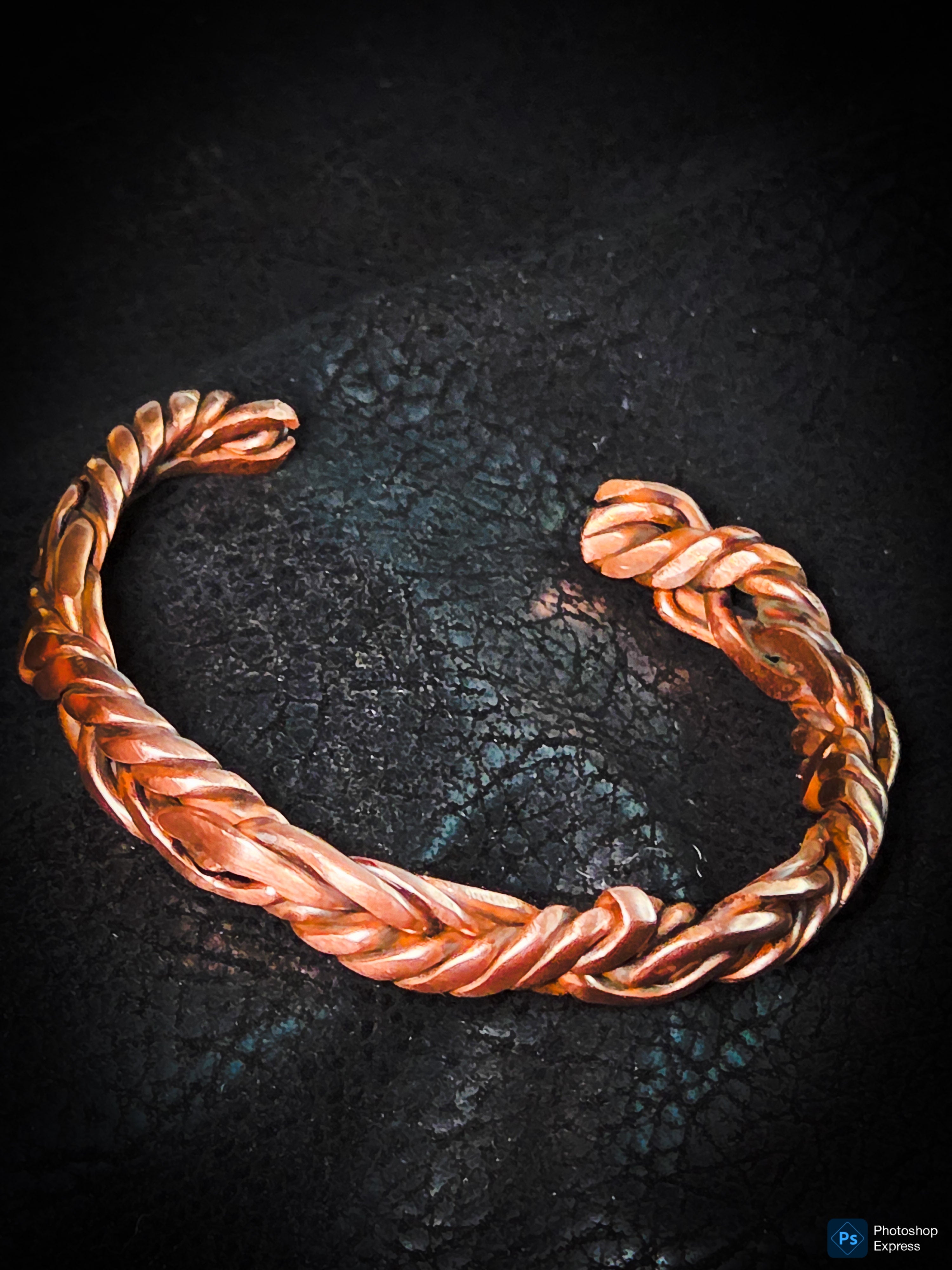 One-of-a-Kind Copper Wire Bracelet –