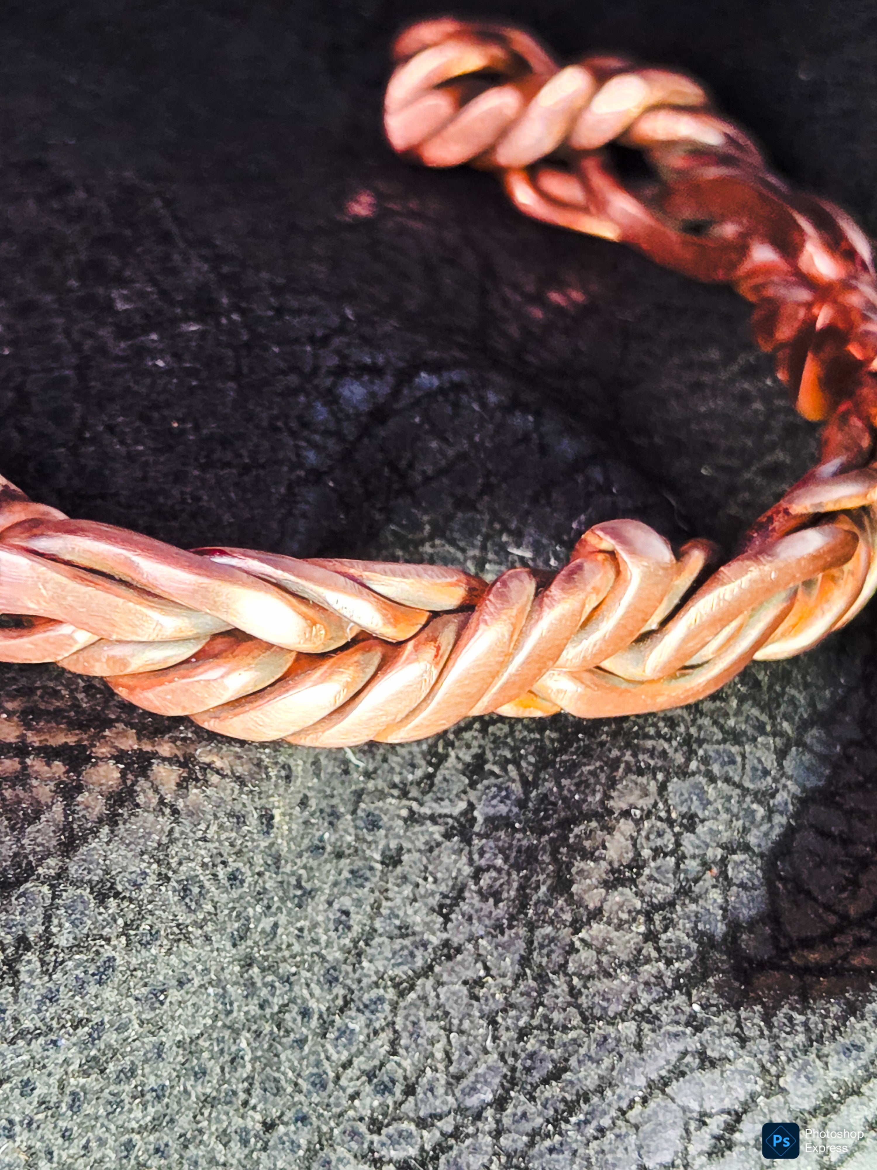 One-of-a-Kind Copper Wire Bracelet –