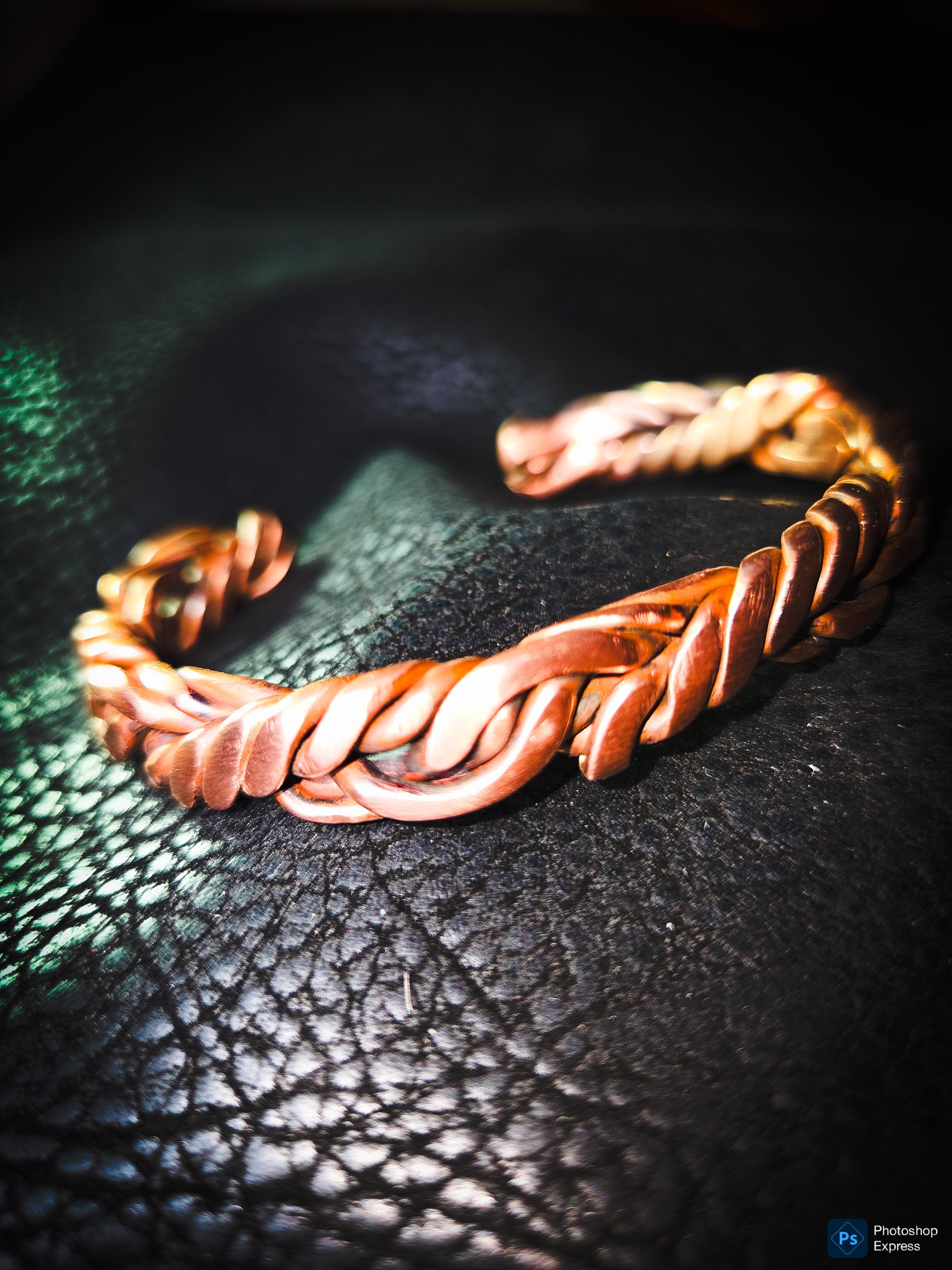 One-of-a-Kind Copper Wire Bracelet –