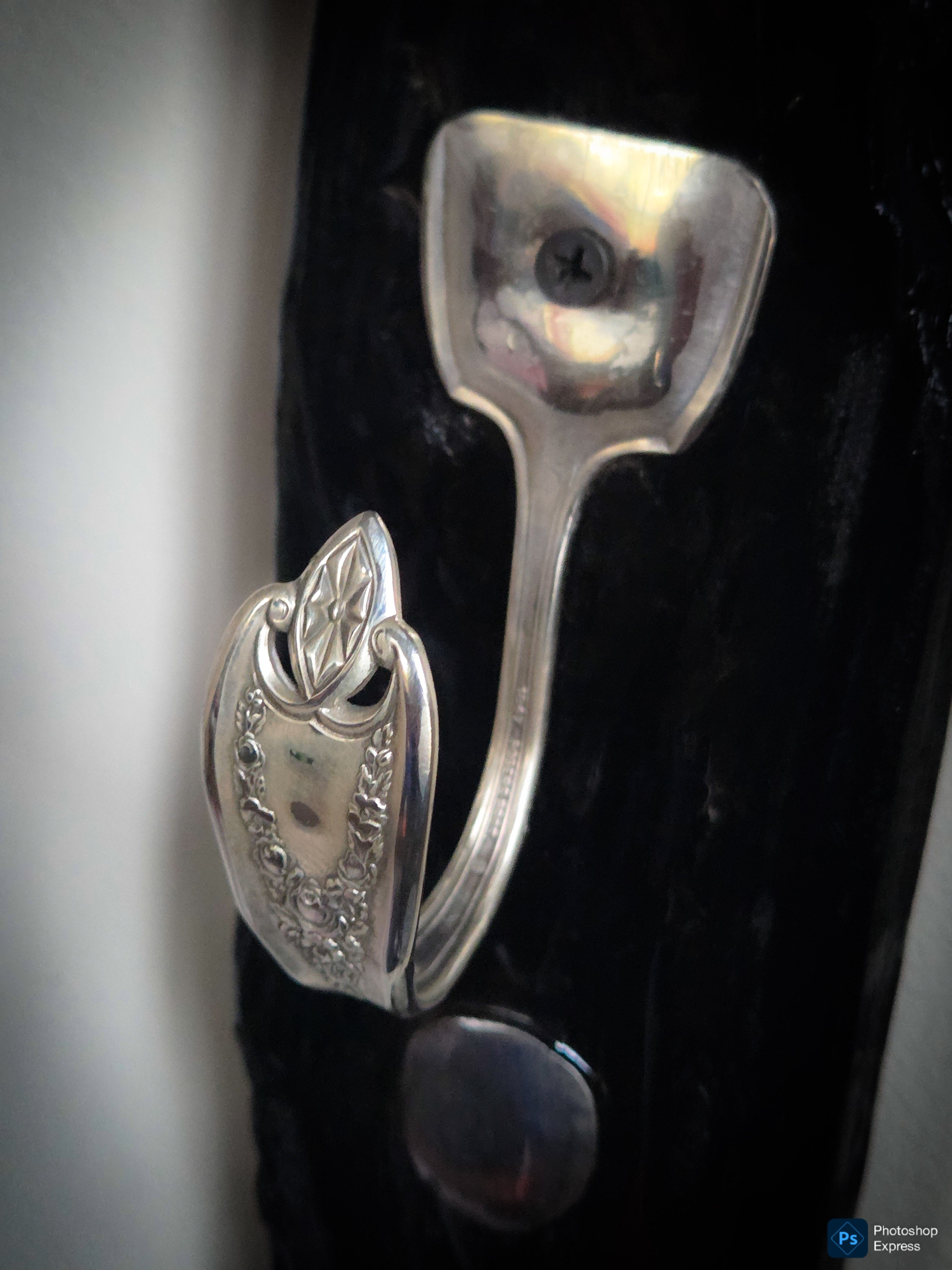 Handmade Driftwood Luxury Coat & Key Hanger – Epoxy Finish w/ Silver Hooks